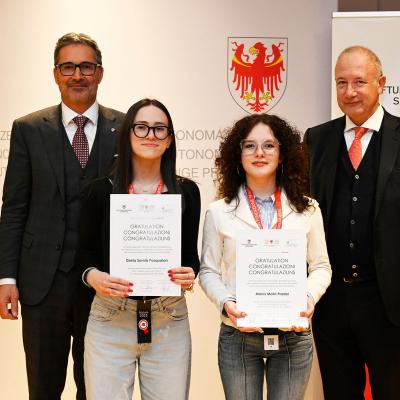  Dsc2020